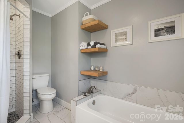 17 Amber Drive, Horse Shoe, NC 28742