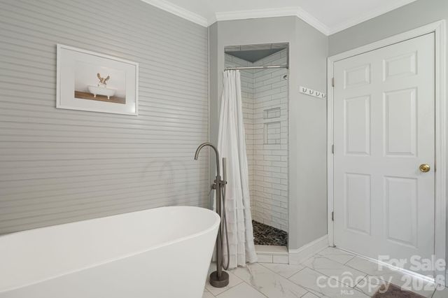 17 Amber Drive, Horse Shoe, NC 28742