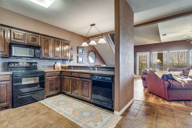 1102 Eagle Point Circle, Possum Kingdom Lake, TX 76449