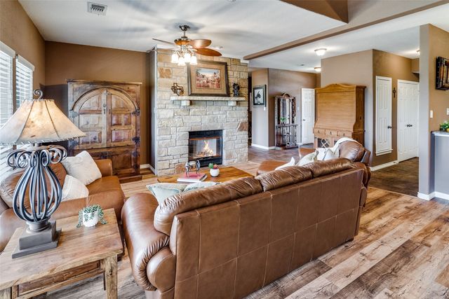 1102 Eagle Point Circle, Possum Kingdom Lake, TX 76449