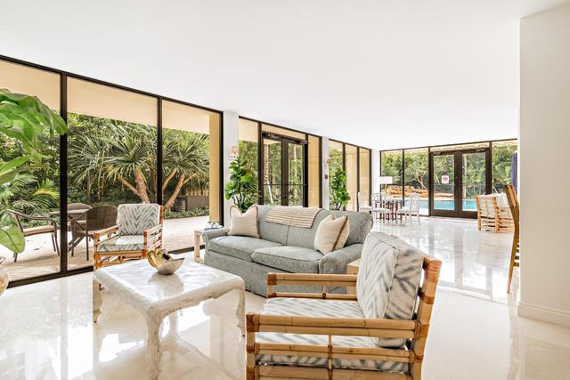 330 S Ocean Boulevard 5-D, Palm Beach, FL 33480