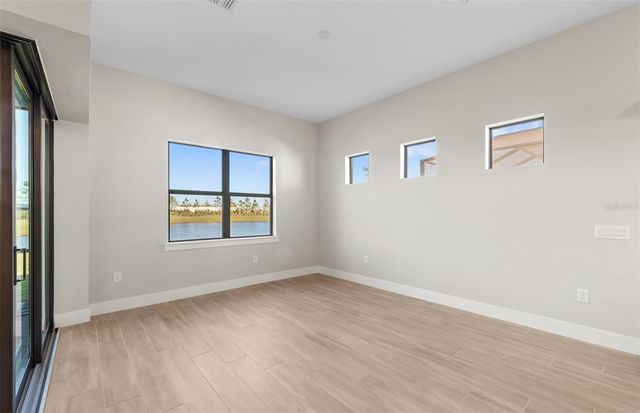 5016 STONEY POINT GLEN, Lakewood Ranch, FL 34211