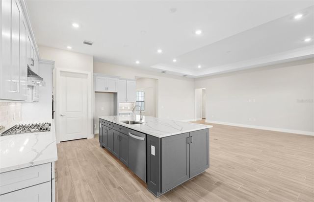 5016 STONEY POINT GLEN, Lakewood Ranch, FL 34211