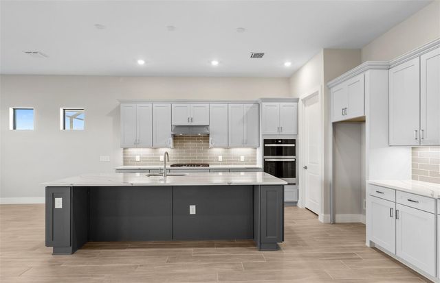 5016 STONEY POINT GLEN, Lakewood Ranch, FL 34211