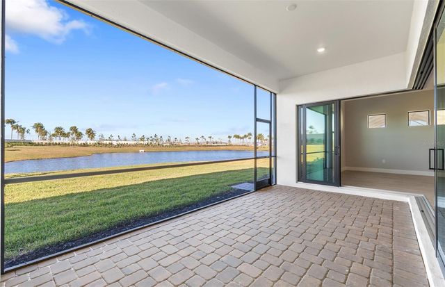 5016 STONEY POINT GLEN, Lakewood Ranch, FL 34211