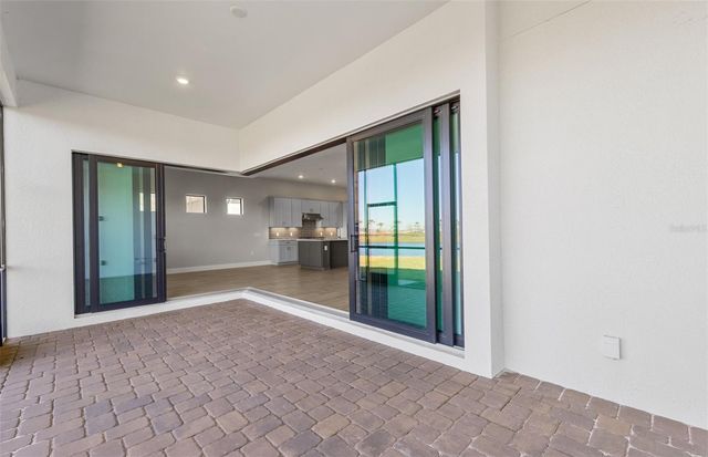 5016 STONEY POINT GLEN, Lakewood Ranch, FL 34211