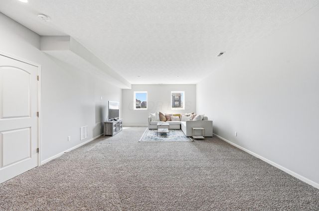 6487 Orangeberry Road, Hilliard, OH 43026