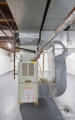 121 Ridgewood Road, Buffalo, NY 14220