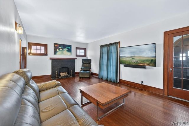 121 Ridgewood Road, Buffalo, NY 14220