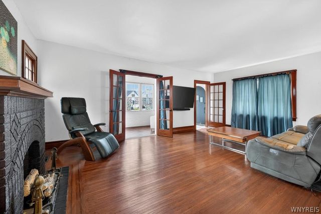 121 Ridgewood Road, Buffalo, NY 14220