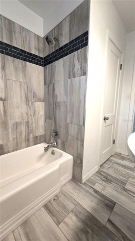 1131 NE 10TH AVENUE, Gainesville, FL 32601