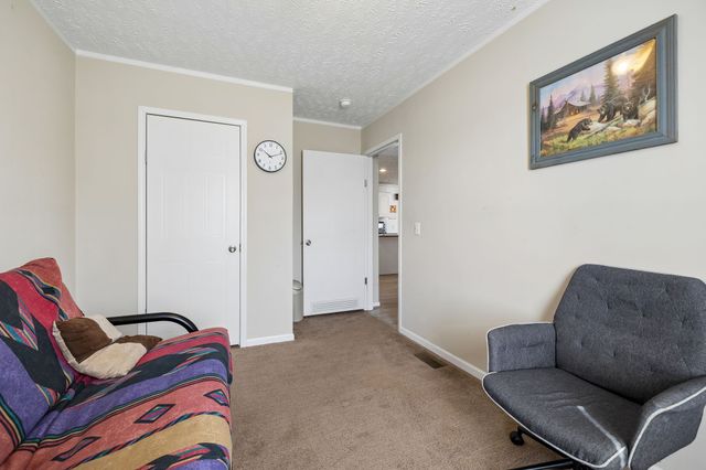 555 Wesley Chapel Rd, Sparta, TN 38583