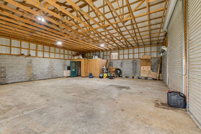 555 Wesley Chapel Rd, Sparta, TN 38583