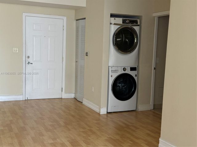 1 Glen Royal Pkwy 1210, Miami, FL 33125