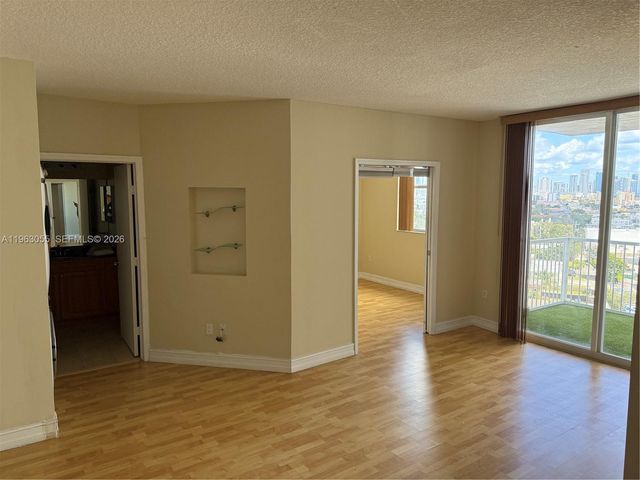 1 Glen Royal Pkwy 1210, Miami, FL 33125