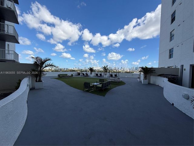 1 Glen Royal Pkwy 1210, Miami, FL 33125