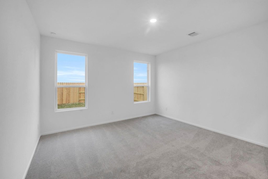 Image 8 of property listing at 3021 Waterwood Pass Drive, Katy, TX 77493