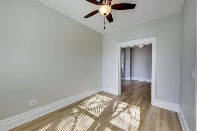 2114 W Byron Street 1, Chicago, IL 60618