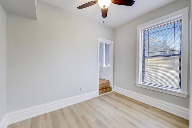 2114 W Byron Street 1, Chicago, IL 60618