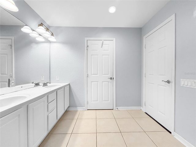 1641 SHALLCROSS AVENUE, Orlando, FL 32828