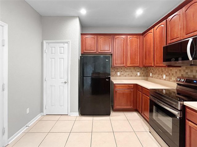 1641 SHALLCROSS AVENUE, Orlando, FL 32828