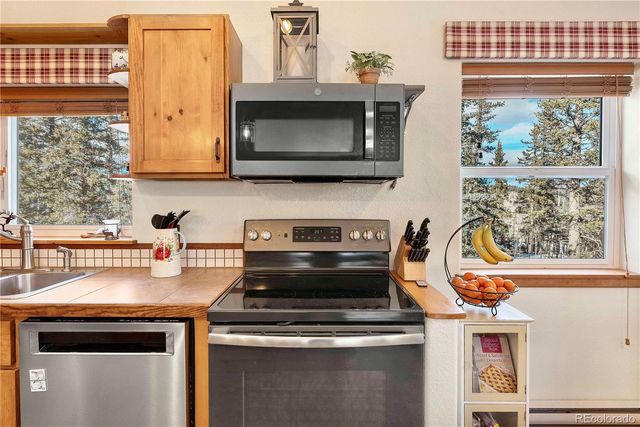 47 Piaute Way, Jefferson, CO 80432