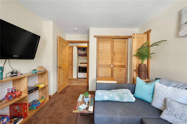 47 Piaute Way, Jefferson, CO 80432