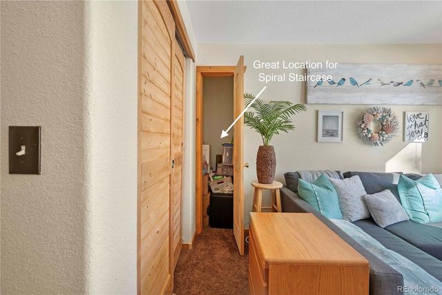47 Piaute Way, Jefferson, CO 80432