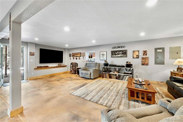 47 Piaute Way, Jefferson, CO 80432