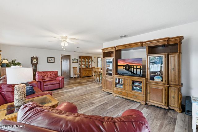 33 Ocean Breeze Circle, Ormond Beach, FL 32176