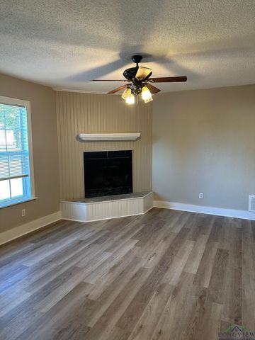 1329 Dale, Longview, TX 75601