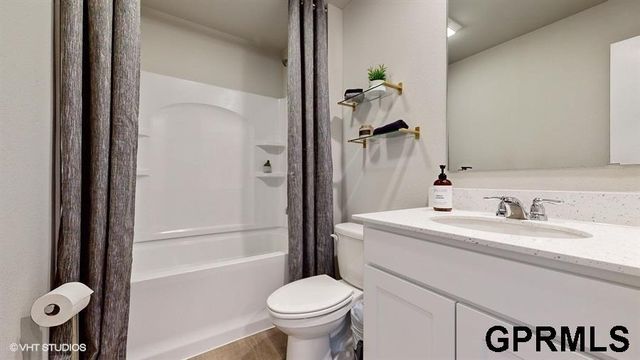 6714 Wren Circle, Papillion, NE 68133
