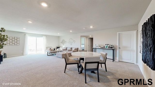 6714 Wren Circle, Papillion, NE 68133