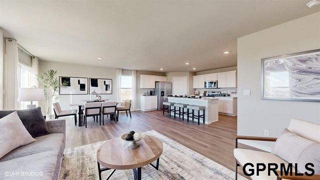 6714 Wren Circle, Papillion, NE 68133