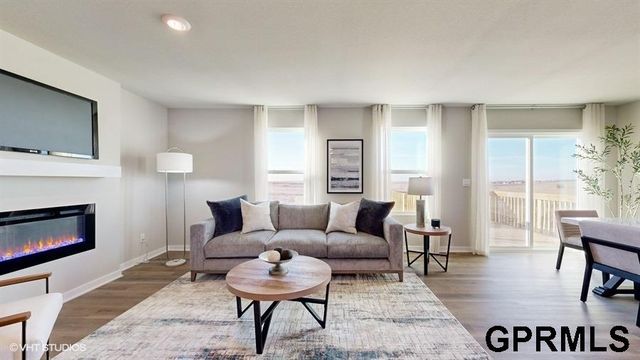 6714 Wren Circle, Papillion, NE 68133