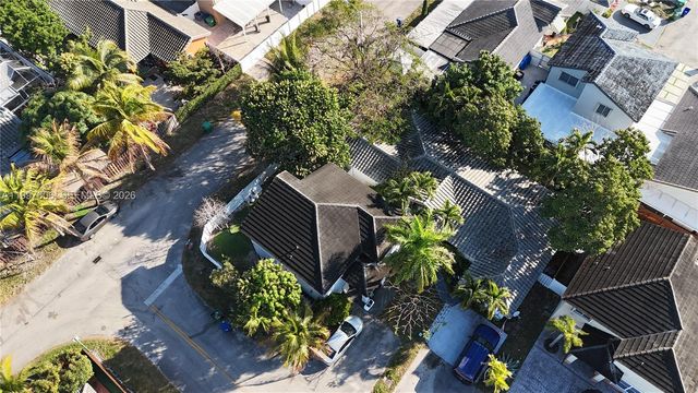 18499 NW 52nd Path, Miami Gardens, FL 33055
