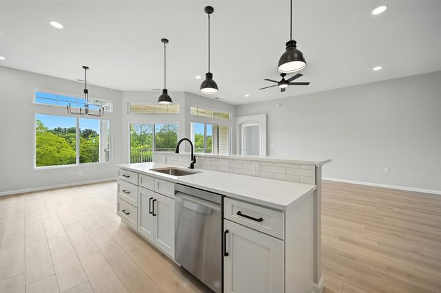 2316 Paragon Mill Drive, 303, Burlington, KY 41005