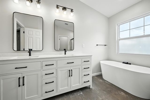 2316 Paragon Mill Drive, 303, Burlington, KY 41005