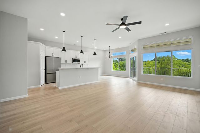 2316 Paragon Mill Drive, 303, Burlington, KY 41005