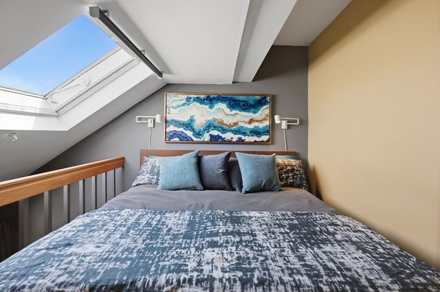 51 Pettee St 47, Newton, MA 02464