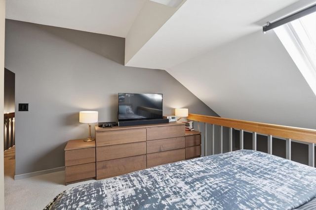 51 Pettee St 47, Newton, MA 02464