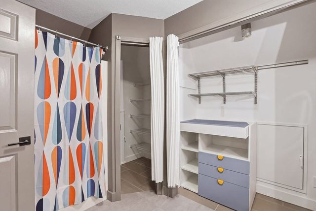 51 Pettee St 47, Newton, MA 02464