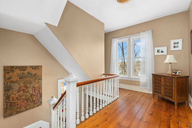 9 Mountainville Road, Danbury, CT 06810