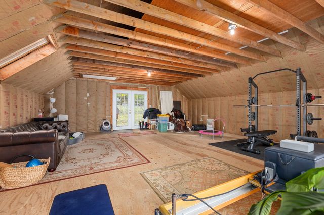 9 Mountainville Road, Danbury, CT 06810