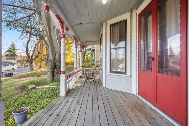 9 Mountainville Road, Danbury, CT 06810