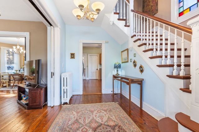 9 Mountainville Road, Danbury, CT 06810