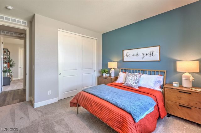 1512 Kaylis Cove Place 20, North Las Vegas, NV 89084