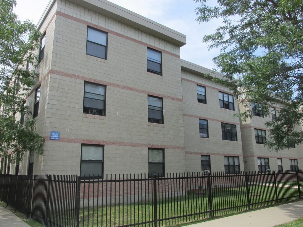 4752 S Wabash Avenue 301, Chicago, IL 60615