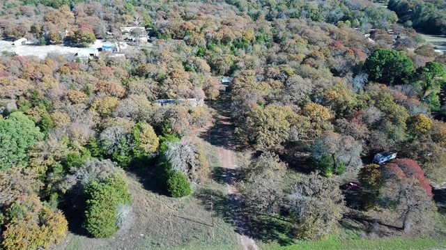 154 County Road 1171, Fairfield, TX 75840