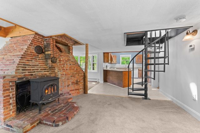 313 E Water St, Rockland, MA 02370